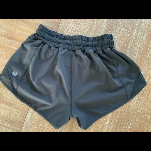 Lululemon Hotty Hot Shorts - Picture 1 of 3